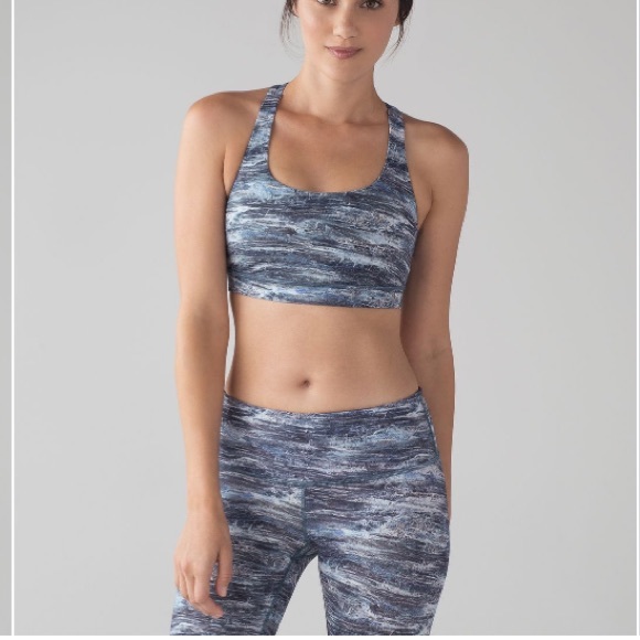 Lululemon Energy Bra - Picture 2 of 11